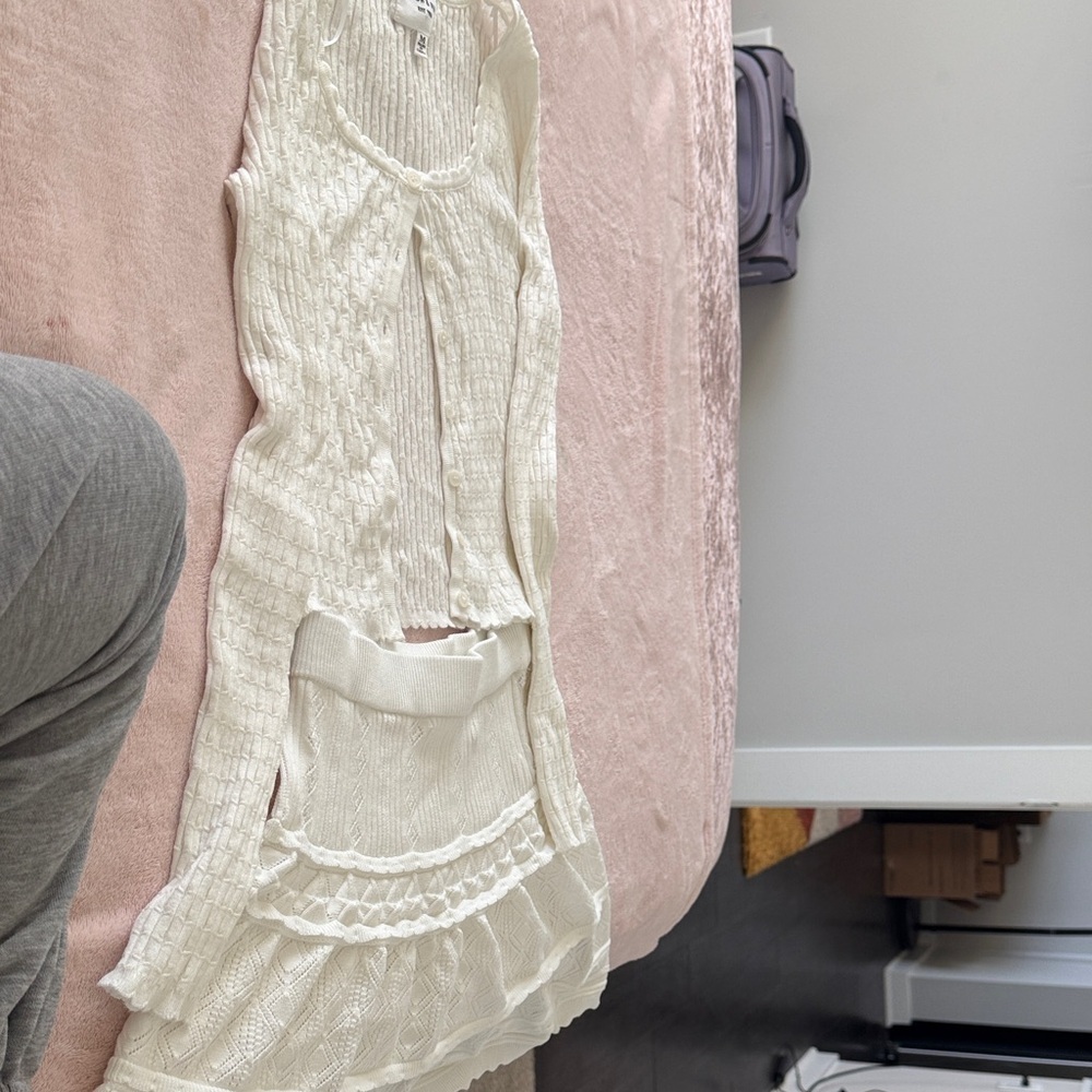 Elegant White long sleeved set